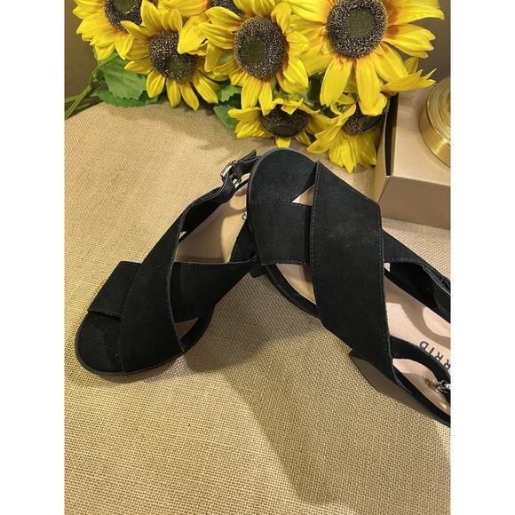 Torrid Black Slingback Suede Chunky Block Heels Women's 10 Wide - Picture 2 of 8